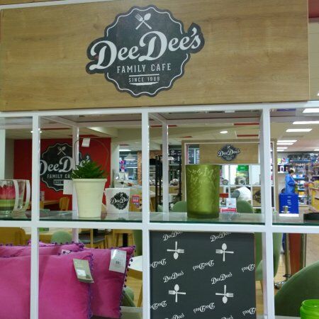 DeeDee's Family Cafe
